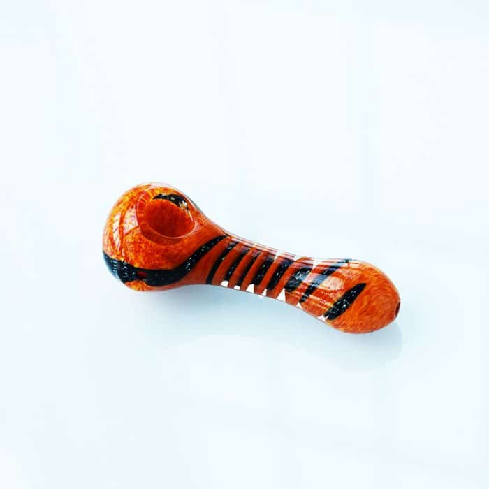 Orange Spiral Pattern Glass Pipe 4.5 inch - Image 9